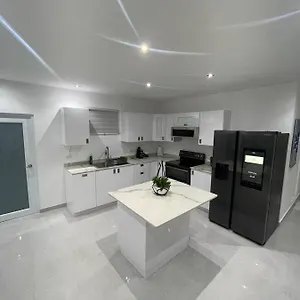 https://san-juan-luxury-apartaments.comcaribbean.com